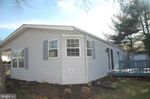 12 Chatham Ct, Souderton, PA 18964 - Photo 2