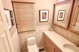 992 Sheffield Ln, Huntingdon Valley, PA 19006 - Photo 8