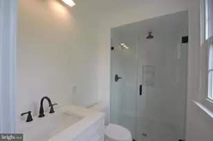 1436 E Lamplighter Ln, North Wales, PA 19454 - Photo 32