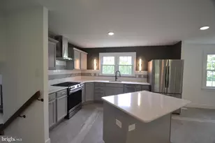 1436 E Lamplighter Ln, North Wales, PA 19454 - Photo 16