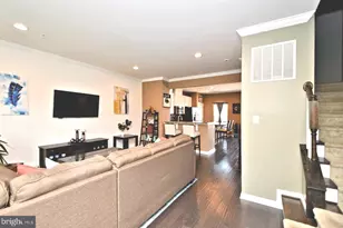 353 E Hancock St, Lansdale, PA 19446 - Photo 8