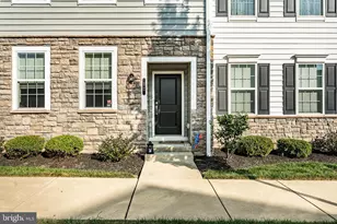 12 Manchester Dr, Hatboro, PA 19040 - Photo 1