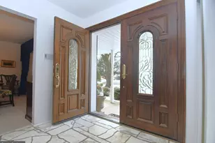 3875 Warfield Dr, Huntingdon Valley, PA 19006 - Photo 4