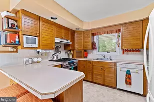 2976 Carnation Ave, Willow Grove, PA 19090 - Photo 4