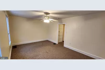 209 E Montgomery Avenue, Hatboro, PA 19040 - Photo 2