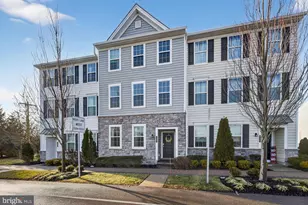 11 Hedley Ln, Hatboro, PA 19040 - Photo 2