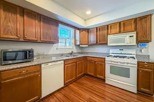 3326 E Hayes Rd, Norristown, PA 19403 - Photo 12