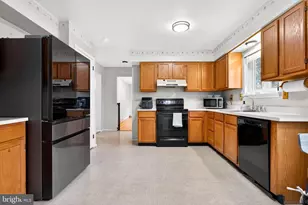 980 Crimson Ln, Pottstown, PA 19464 - Photo 8