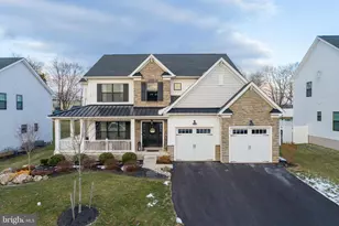 1024 Bayberry Dr, Pennsburg, PA 18073 - Photo 2