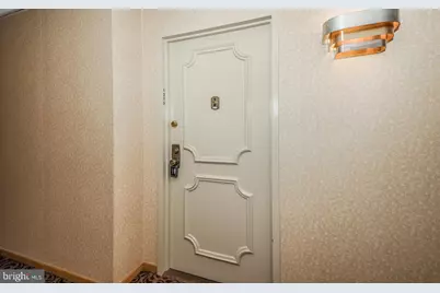 666 W Germantown Pike #1319, Plymouth Meeting, PA 19462 - Photo 4