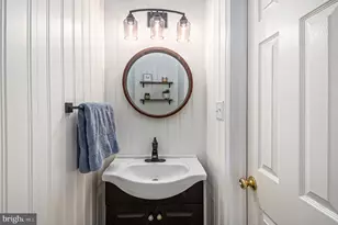 1241 Meadowview Cir, Lansdale, PA 19446 - Photo 10