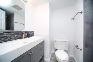 666 W Germantown Pike, Plymouth Meeting, PA 19462 - Photo 20