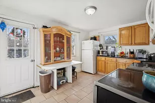 648 Astor St, Norristown, PA 19401 - Photo 6