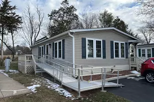 734 Aspen Cir, Red Hill, PA 18076 - Photo 2