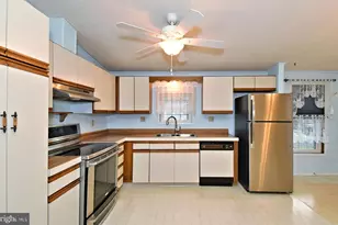 734 Aspen Cir, Red Hill, PA 18076 - Photo 10