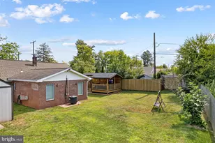 1402 Sterigere, Norristown, PA 19403 - Photo 40