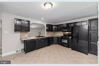 98 Holly Drive, Trappe, PA 19426 - Photo 8