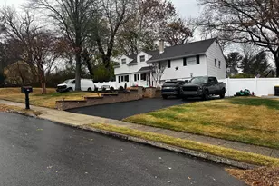 2360 N Parkview Dr, Norristown, PA 19403 - Photo 1