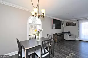 2360 N Parkview Dr, Norristown, PA 19403 - Photo 18