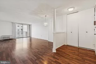 666 W Germantown Pike, Plymouth Meeting, PA 19462 - Photo 4