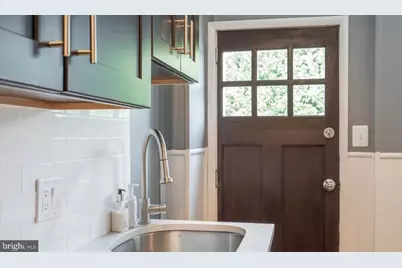 34 Maple Street, Conshohocken, PA 19428 - Photo 12