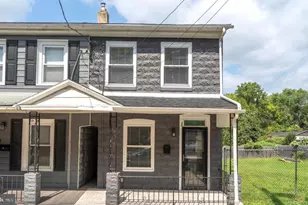 34 Maple St, Conshohocken, PA 19428 - Photo 1