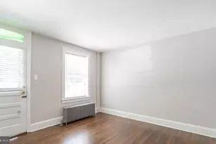 34 Maple St, Conshohocken, PA 19428 - Photo 2