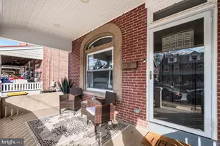 139 Walnut St, Mont Clare, PA 19453 - Photo 2