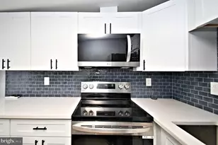 20 S Hanover St, Pottstown, PA 19464 - Photo 12