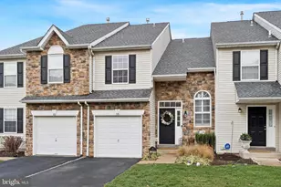 316 Glenn Rose Cir, King of Prussia, PA 19406 - Photo 2