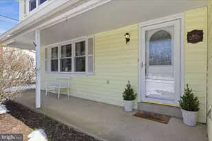 1460 Cathys Ln, North Wales, PA 19454 - Photo 4