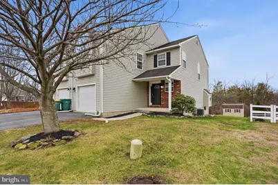 737 Seminary Street, Pennsburg, PA 18073 - Photo 2