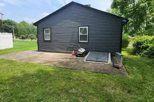 229 Berks St, Pottstown, PA 19464 - Photo 2