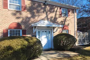 1 Kerwick Ct, North Wales, PA 19454 - Photo 2