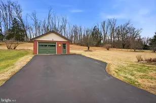 116 Green St, Green Lane, PA 18054 - Photo 2