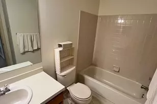 2105 Foxmeadow Dr, Royersford, PA 19468 - Photo 8