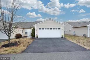 102 W Harmony Dr, Pottstown, PA 19464 - Photo 1