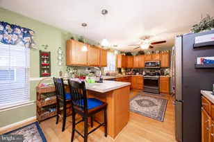 102 W Harmony Dr, Pottstown, PA 19464 - Photo 6