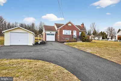 1361 N State Street, Pottstown, PA 19464 - Photo 2