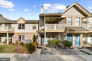 105 Foxmeadow Dr, Royersford, PA 19468 - Photo 1