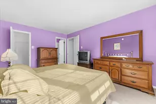 105 Foxmeadow Dr, Royersford, PA 19468 - Photo 14