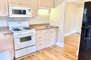 666 Jefferson St, Pottstown, PA 19464 - Photo 2