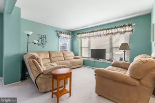 107 Dawn Dr, Lansdale, PA 19446 - Photo 2