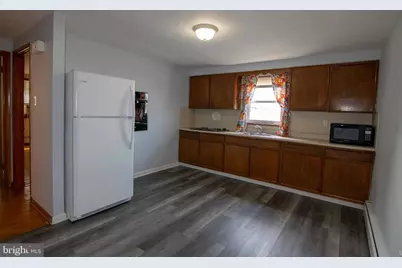 708 Carmen Drive #APT B, Norristown, PA 19401 - Photo 2