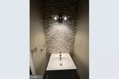 500 Crystal #19A, Norristown, PA 19403 - Photo 2