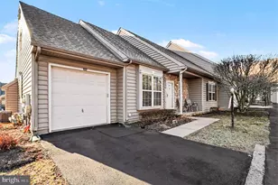 981 Independence Ln, Lansdale, PA 19446 - Photo 2