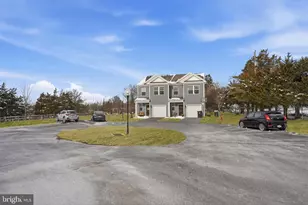 975 Still Waters Ln, Pennsburg, PA 18073 - Photo 16