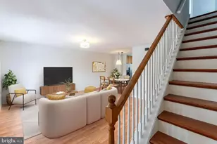 818 Treetop Ln, Norristown, PA 19403 - Photo 14