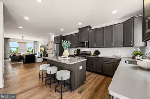 26 Anderson Dr, Bridgeport, PA 19405 - Photo 8