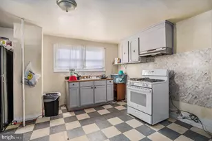 16 W Spruce St, Norristown, PA 19401 - Photo 12